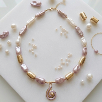 Lavanta Esintisi: Lila & Gold Barok İnci Tasarım Kolye