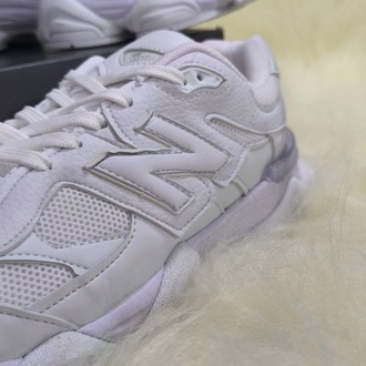 NEW BALANCE 9060 WHİTE