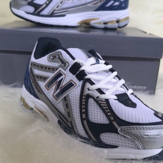 NEW BALANCE 1906 NAVY BLUE