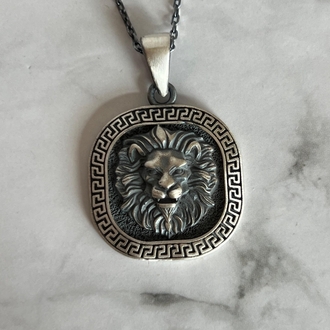 Aslan kolye