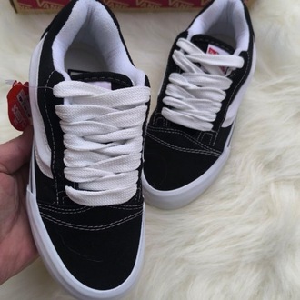 VANS KNU SKOOL