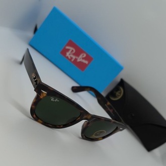 RAY-BAN
