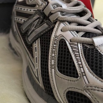 NEW BALANCE 1906 GREY