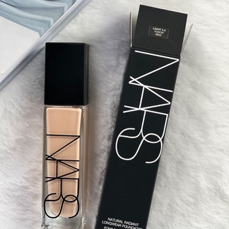 NARS FONDÖTEN 