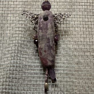 Lavantalı Melek Broş