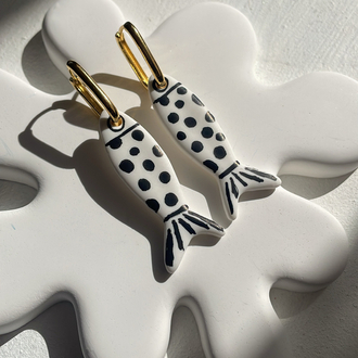 Cool Catch (polka dots)