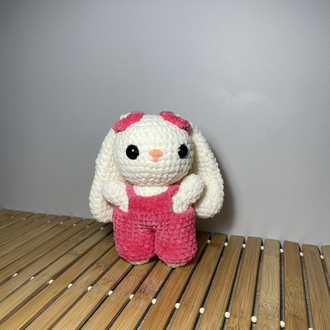 Tulumlu Tavşan Amigurumi (Beyaz)