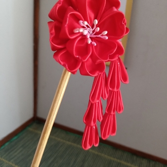 Katmerli Sakura Saç Şişi Kırmızı