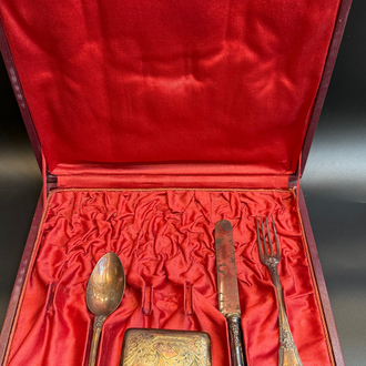 Gümüş tuğralı set