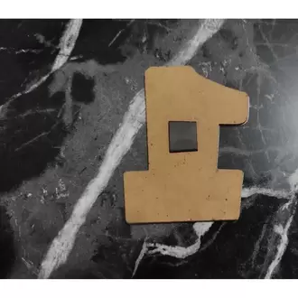 1 Yaş Ahşap Hayvan Çerçeve Mdf Magnet – Kişiye Özel Doğum Günü Hatırası 7 Cm 25 Adet