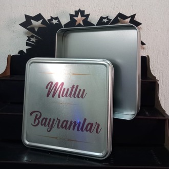 MUTLU BAYRAMLAR YAZILI KARE HEDİYE KUTUSU