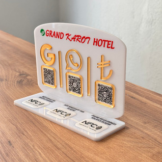 3 QR & NFC Özellikli PleksiGlass Stant Yatay Oval Tasarımlı