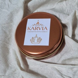 Karvia Dekoratif Mum – 75 cc | Metal Kutu SOLO | Koku ve Renk Seçenekli Mum