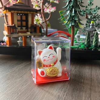 Japon Şans Kedisi Maneki Neko Güneş Enerjili Masa Figürü / Süs Eşyası