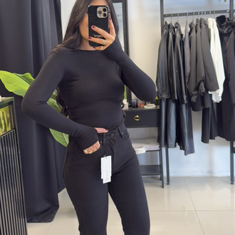 Zr Model Paçası Kesik Yüksek Bel Jean Siyah