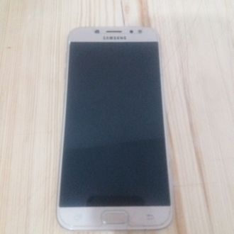 Samsung J7