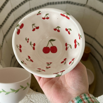Cherry & Ribbon El Yapımı Seramik Kase