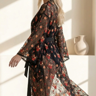 Noir Bloom Kimono 