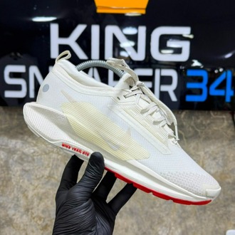 Nike Trail Beige White