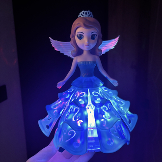 Işıklı dönen Elsa 