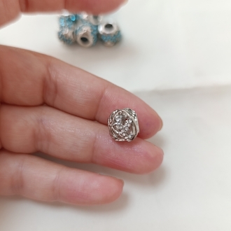 Yuvarlak Taşlı Charm