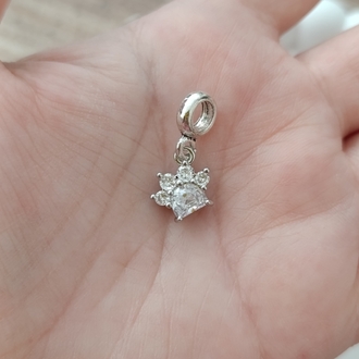 Beyaz taşlı pati charm