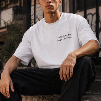 KORYN Beyaz BMW Grafik Baskılı Oversize Erkek T-Shirt