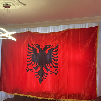 Büyük Arnavutluk Bayrağı