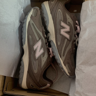 New balance 204L Pink ( dar kalıp )