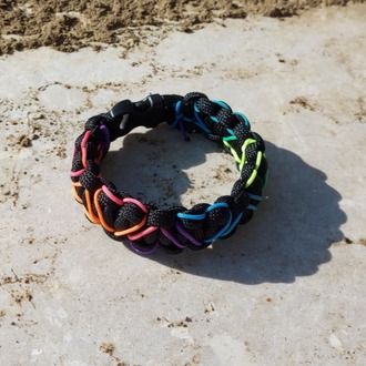 Siyah & Gökkuşağı Kalp Paracord Bileklik
