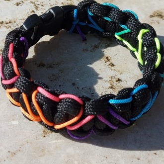 Siyah & Gökkuşağı Kalp Paracord Bileklik