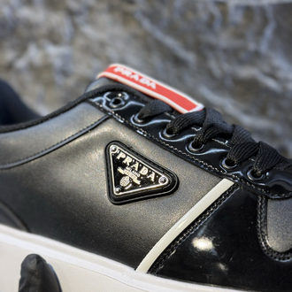 FLAŞ İNDİRİM-PRADA Casual Black and White