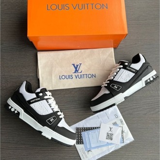 LV Black
