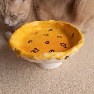 Arı Desenli Yükseltilmiş Seramik Kedi Mama Kabı — 16 cm | Kuimo