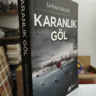 Karanlık Göl