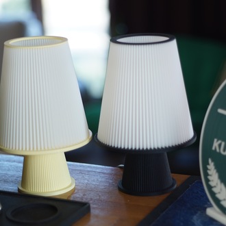 KushKafa Ola Kahverengi Masa Lambası – Minimal Dekoratif Aydınlatma