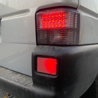 KushKafa Vw Transporter T4 FÜME Arka Tampon Sis Farı - Park / Gündüz Lambası