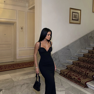 Siyah Askılı Elbise