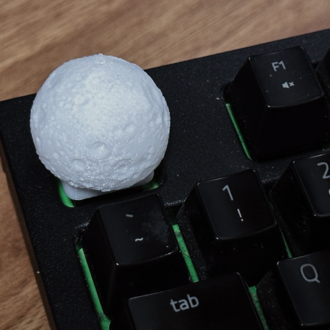 Lunar (Moon) Keycap – 3D Baskı ile Mekanik Klavyene Uzay Teması