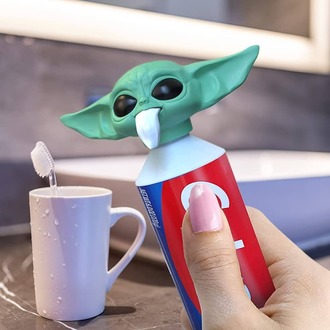 Baby Yoda Diş Macunu Kapağı – Eğlenceli Banyo Aksesuarı