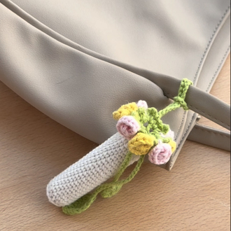 Lip Gloss Holder