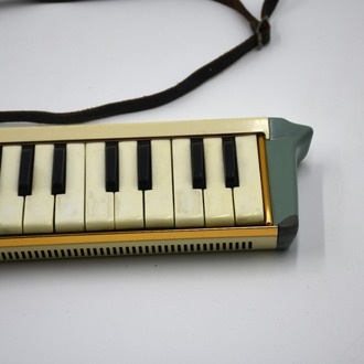 Suzuki MELODION A-27