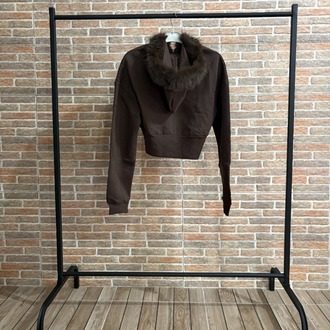 Kahverengi Kürk Detaylı Crop Hoodie – Fermuarlı Kapüşonlu