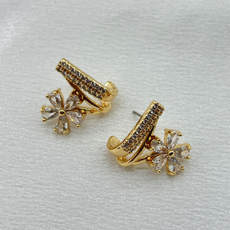 Rose Gold Çiçek Model Çelik Küpe
