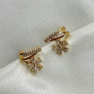 Rose Gold Çiçek Model Çelik Küpe