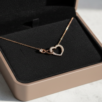 Éternelle Heart Necklace