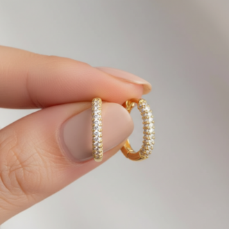 Éclat Mini Halka Küpe — Günlük Zarafetin Işıltısı