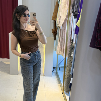 Taşlı leopar desenli koyu kot pantolon 
