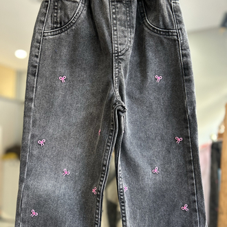 Çiçekli denim pantolon