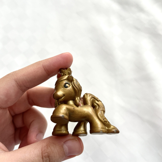 Altın Pony Anahtarlık
